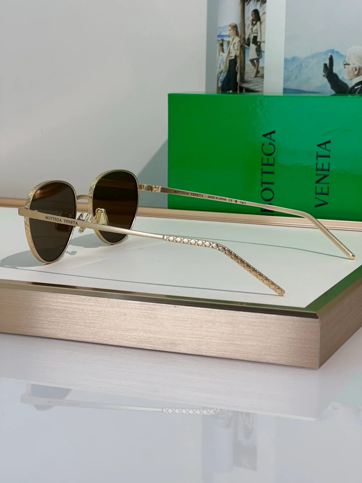 BOTTEGA VENETA BV1966S 001 - As Seen On Ali Larter Sunglasses💚