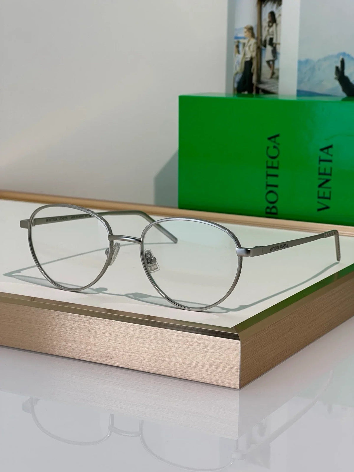 BOTTEGA VENETA BV1966S 001 - As Seen On Ali Larter Sunglasses💚