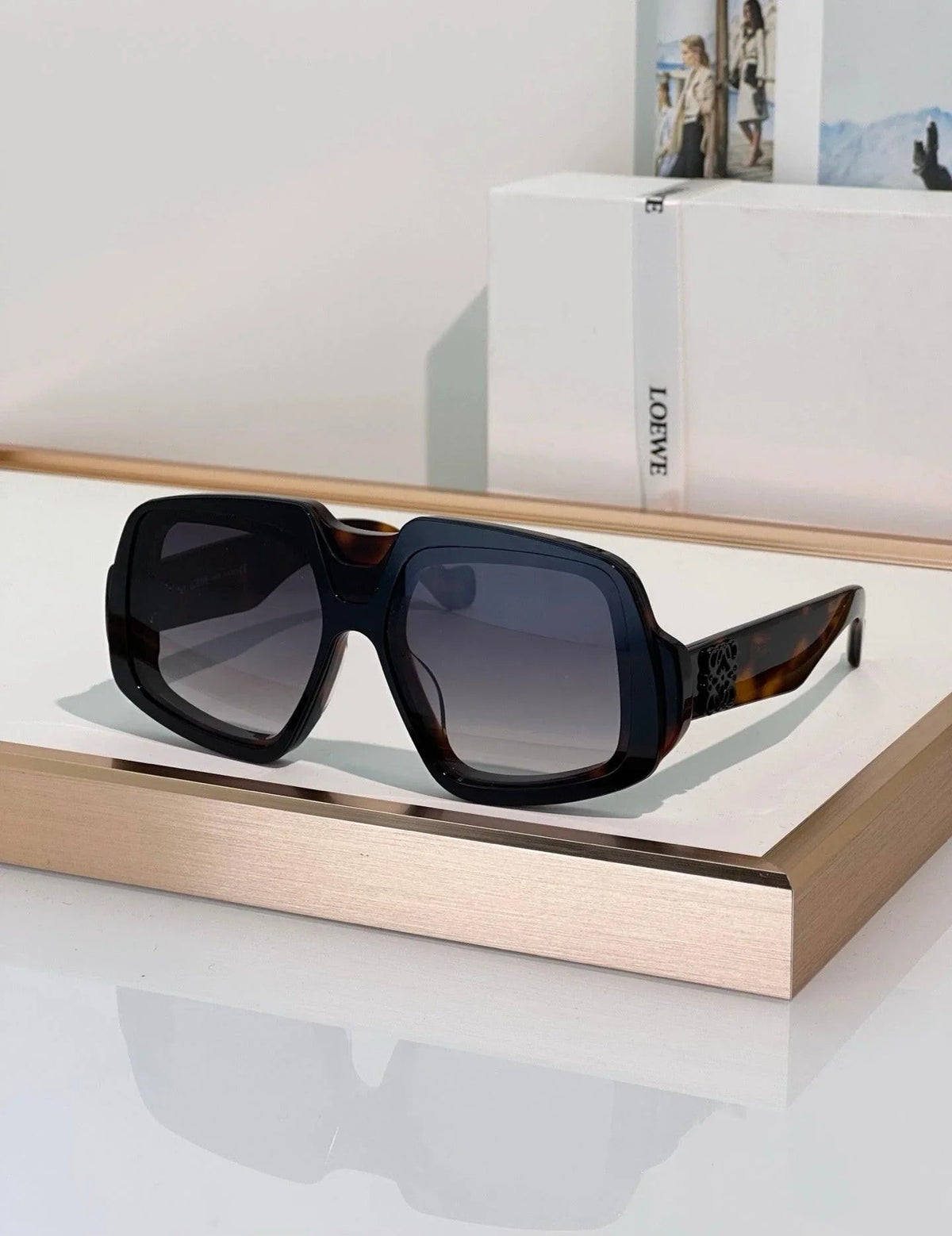 LOEWE Loewe Collage LW 40194I 52B Sunglasses ✨