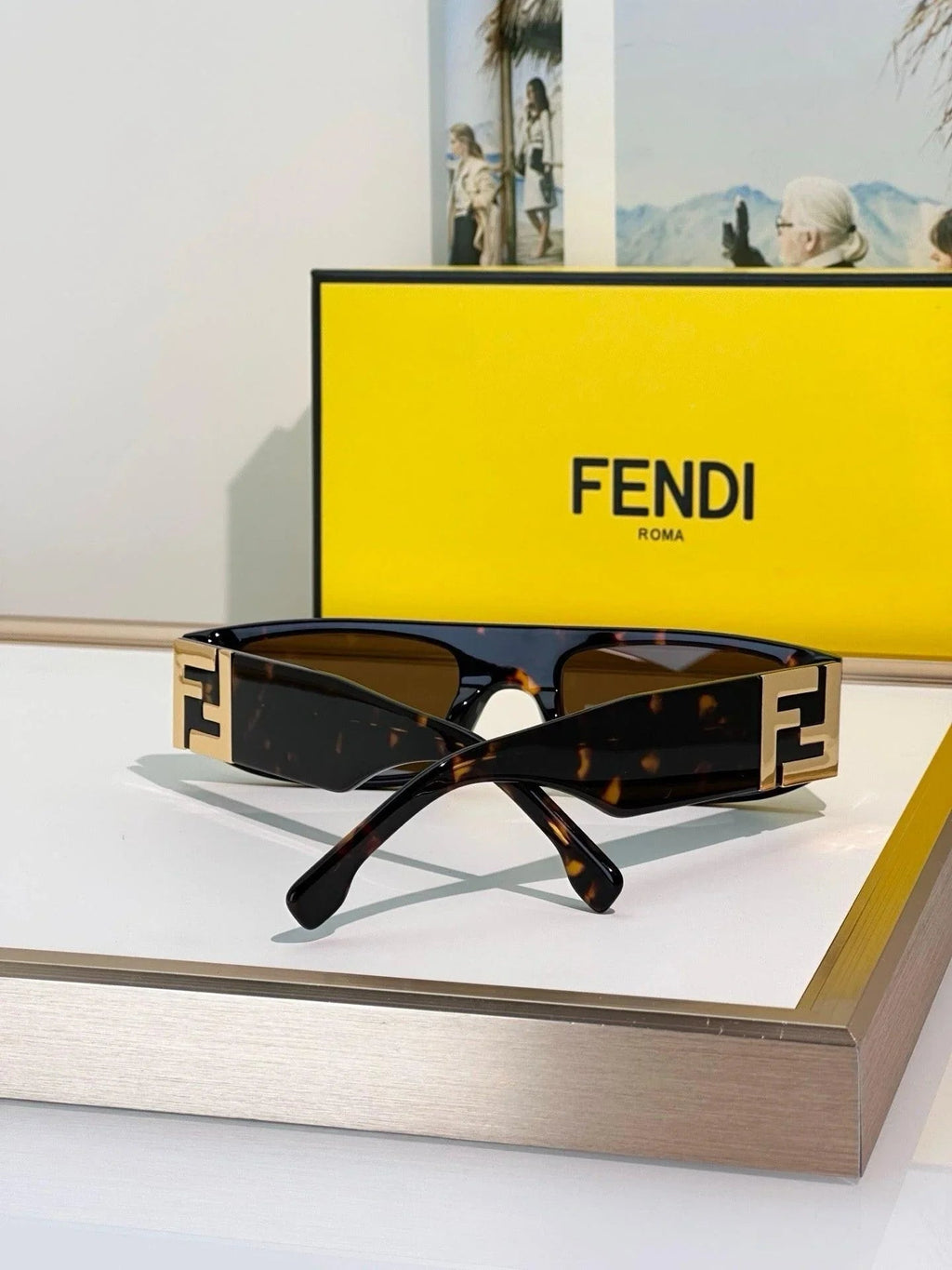 FENDI FF  Squared FE40587 Sunglasses✨
