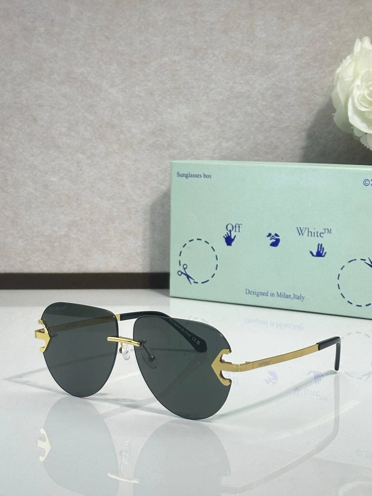 Off-White Men's Alexandria Metal Round Sunglasses 🧩