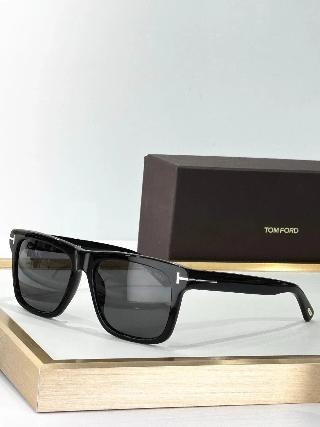 TOM FORD Buckley-02 TF906-N 01A  🔱