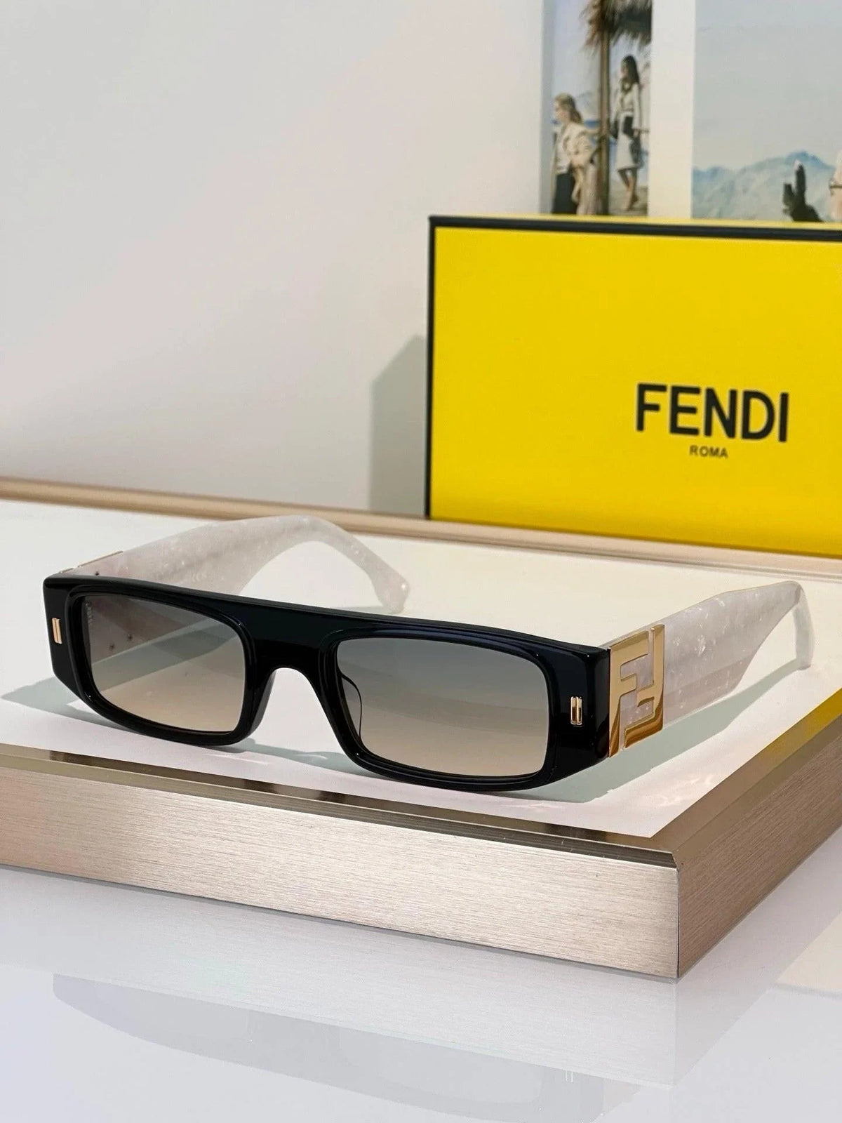 FENDI FF  Squared FE40587 Sunglasses✨