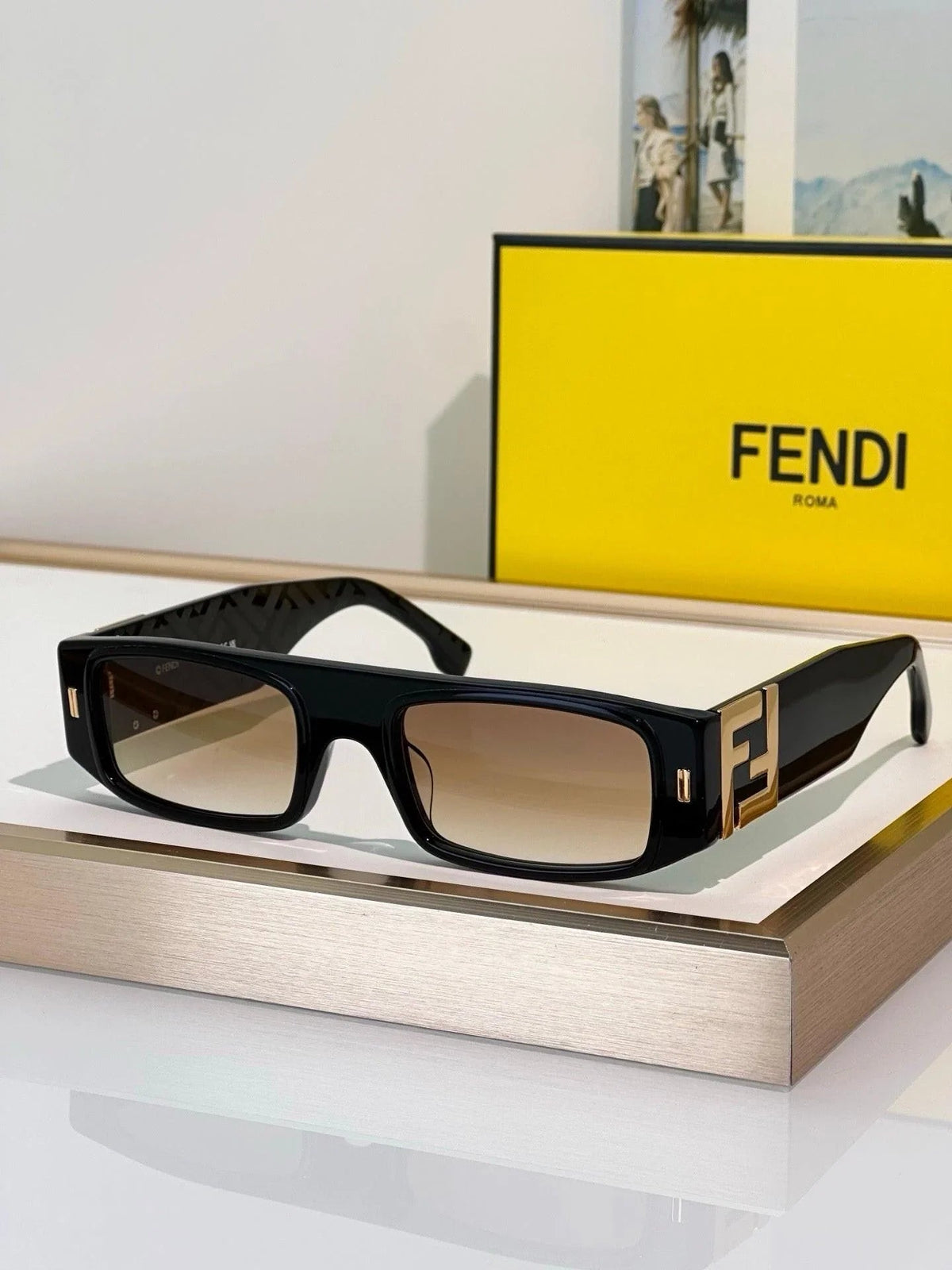 FENDI FF  Squared FE40587 Sunglasses✨