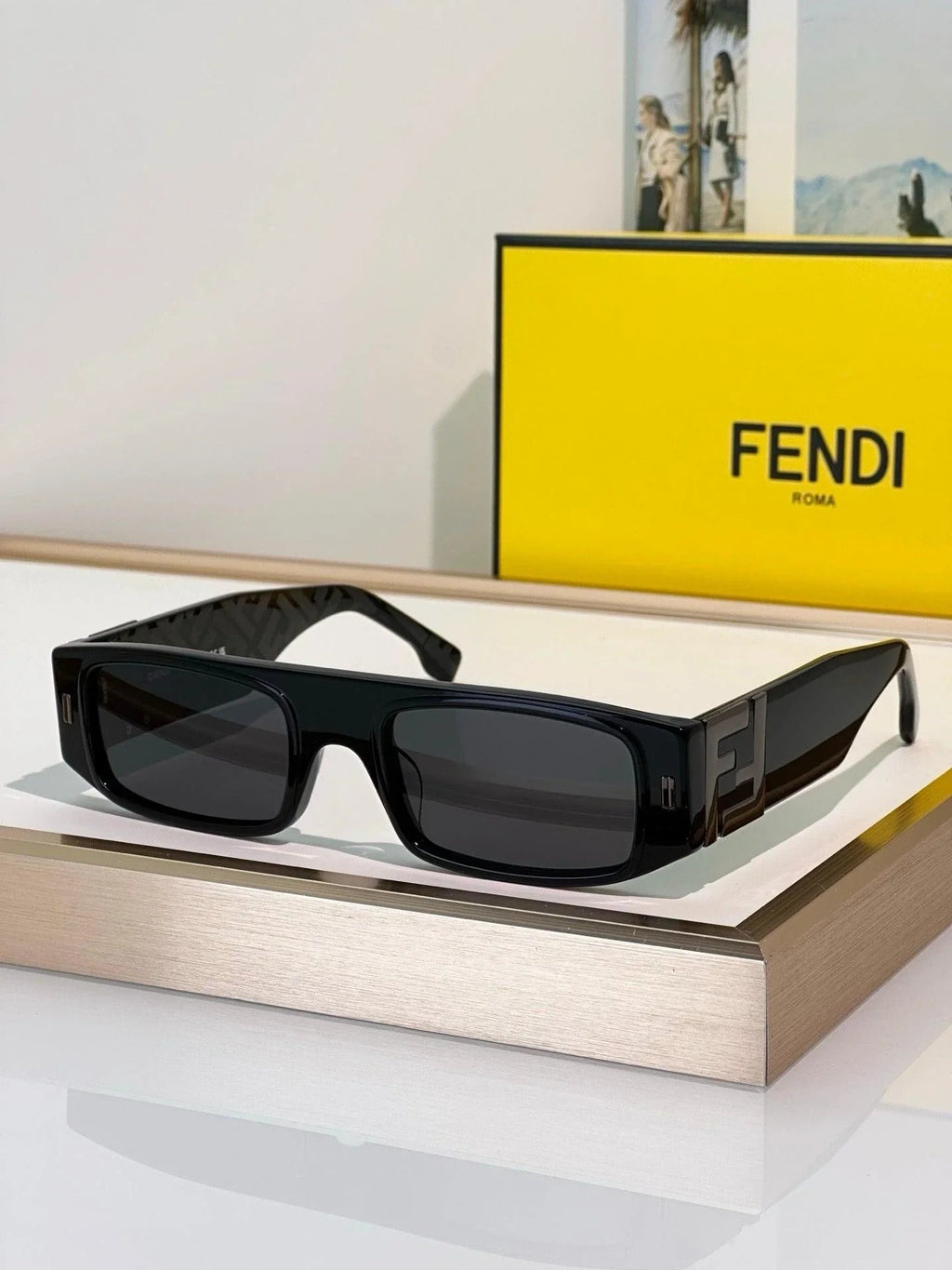 FENDI FF  Squared FE40587 Sunglasses✨