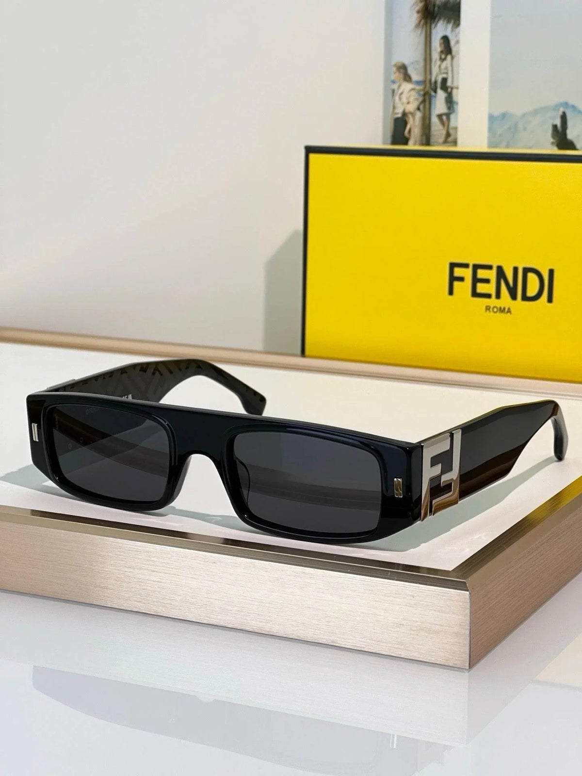 FENDI FF  Squared FE40587 Sunglasses✨
