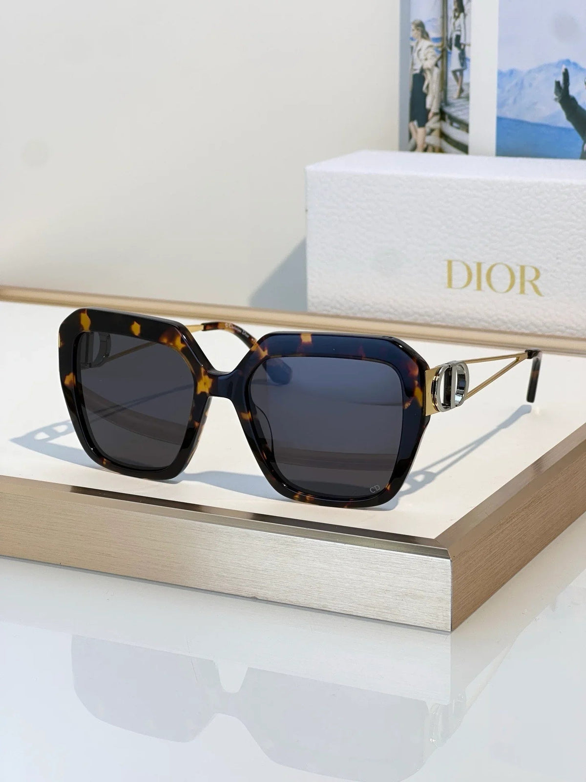 Dior  30Montaigne S6U CD 40083U Rectangular Sunglasses✨