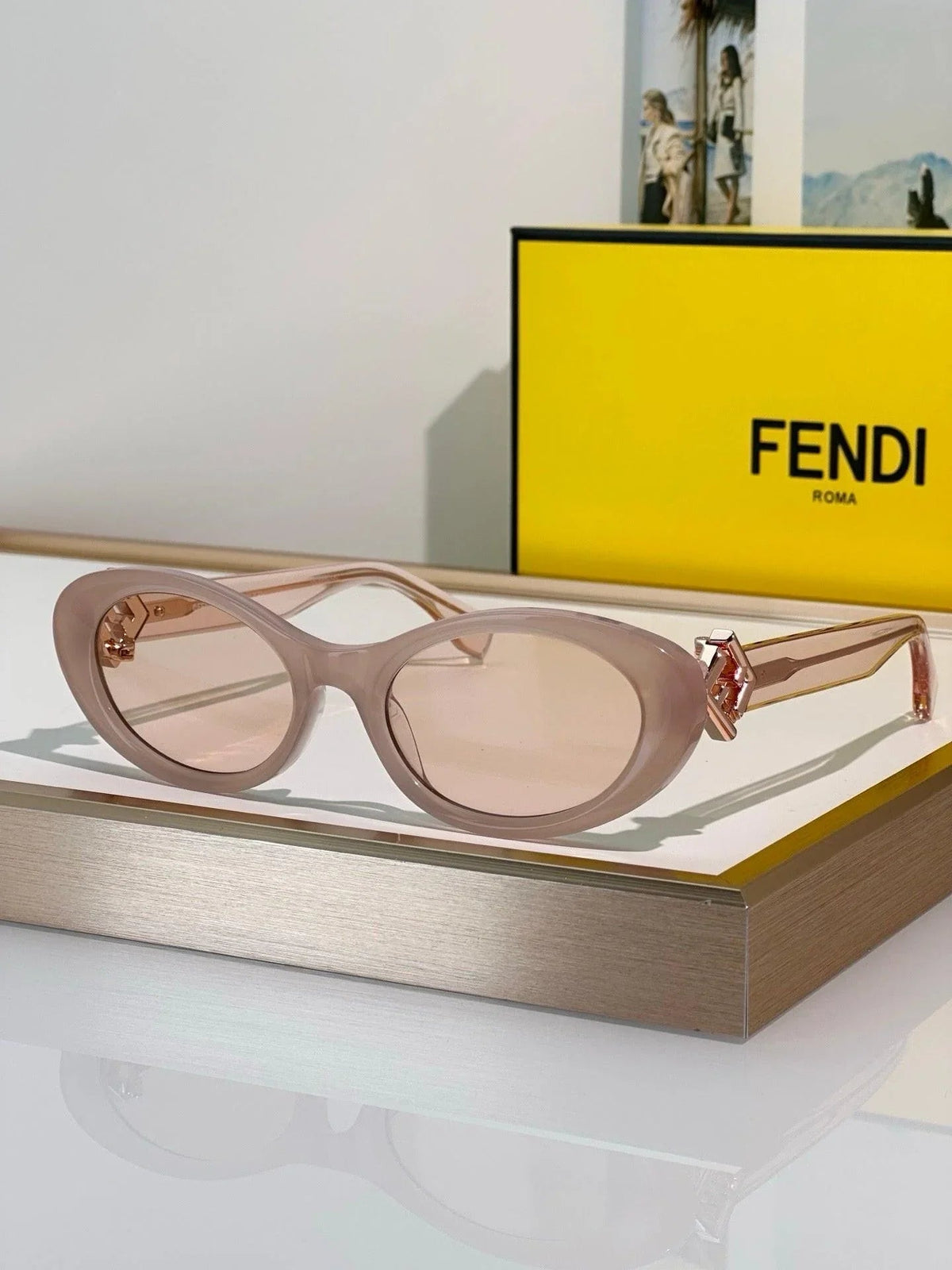FENDI FF Diamonds FE40140U 56V Sunglasses✨