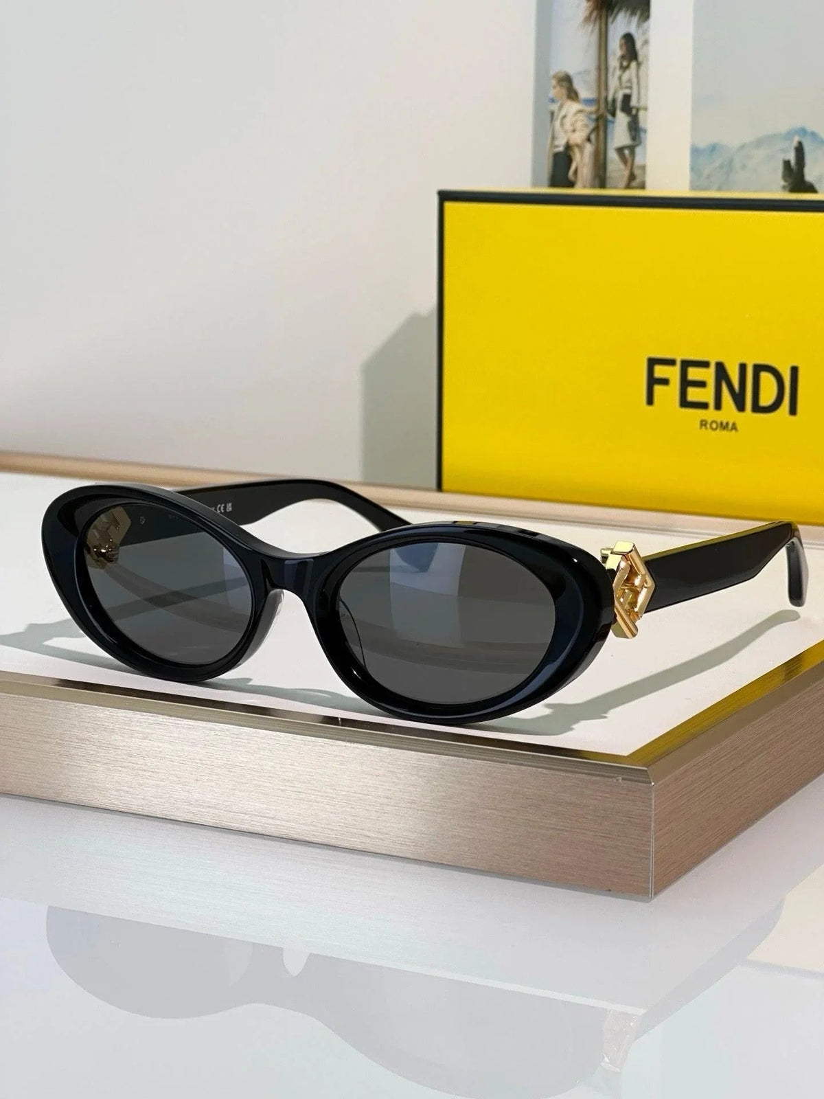 FENDI FF Diamonds FE40140U 56V Sunglasses✨