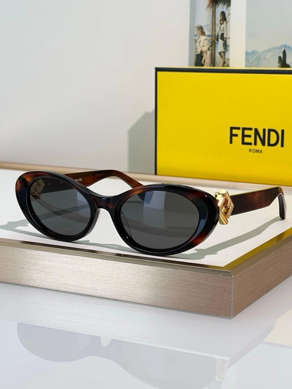 FENDI FF Diamonds FE40140U 56V Sunglasses✨