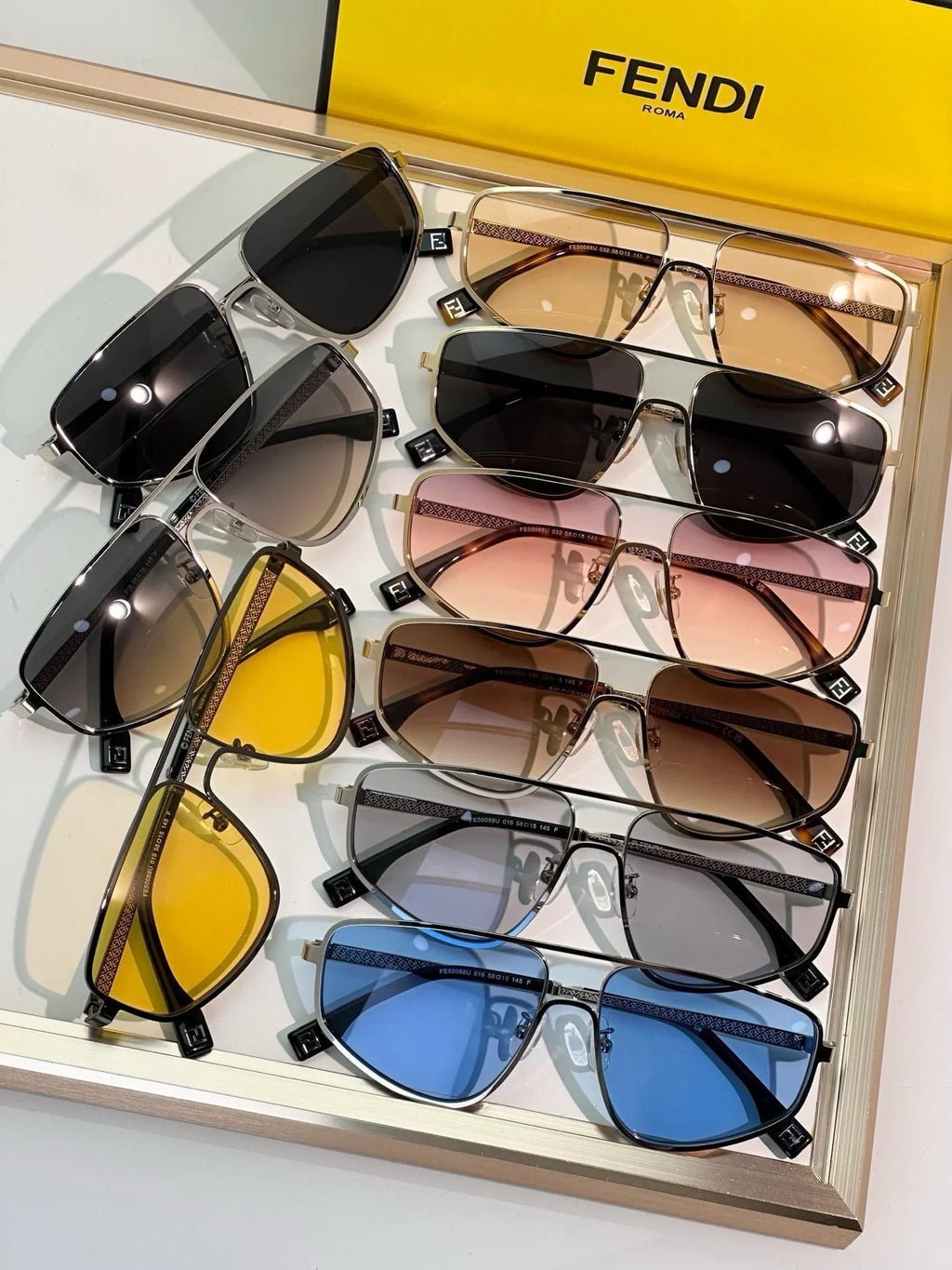 FENDI Travel FE50088U Sunglasses&Eyewear ✨