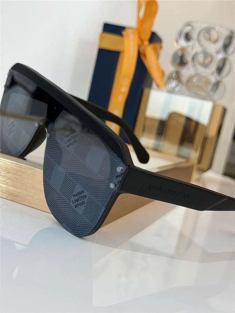 Louis Vuitton Z2906U LV Waimea Mask Round Sunglasses ✨