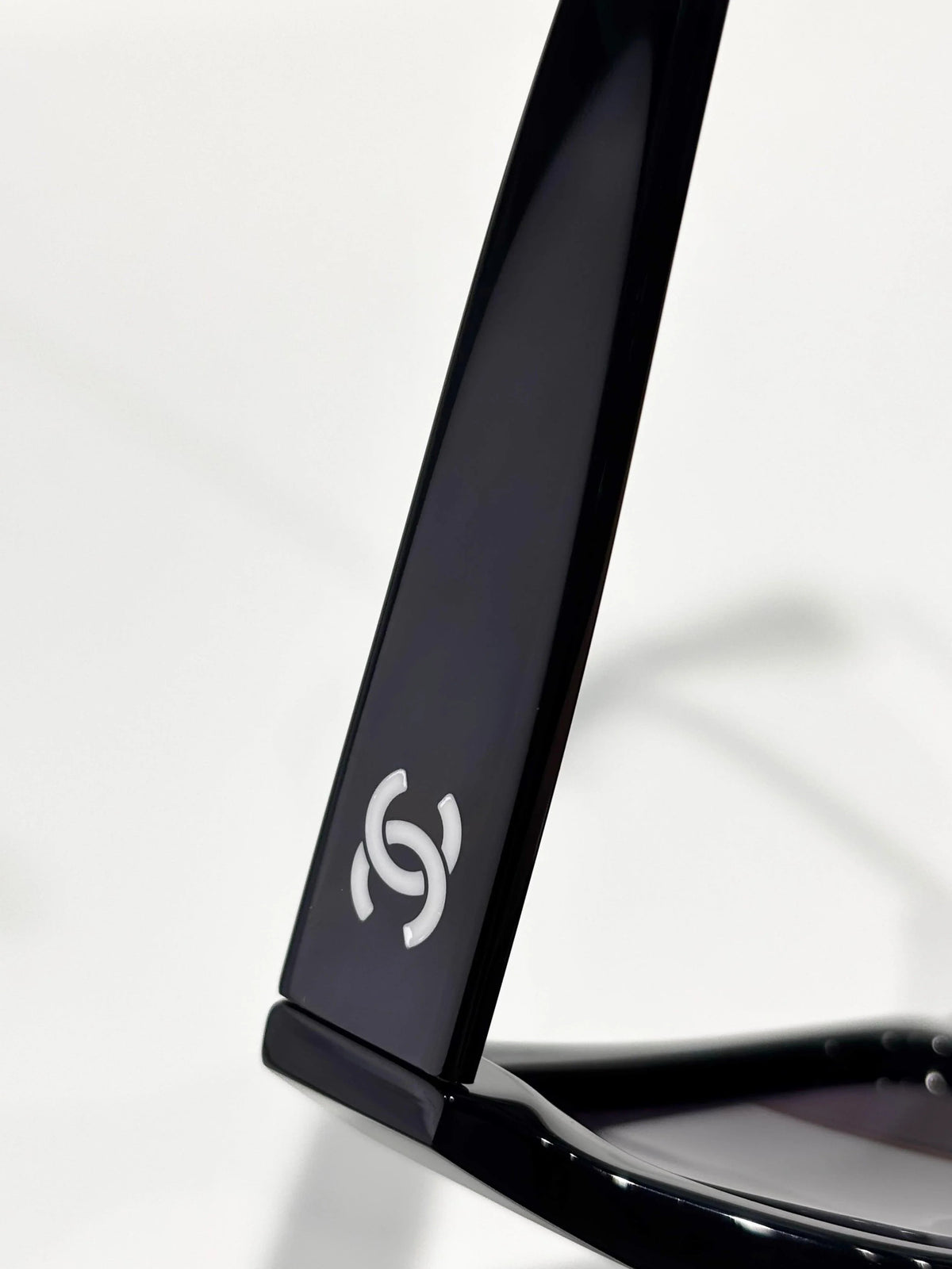 CHANEL A71765 EXCLUSIVE  Cat Eye Sunglasses - Chanel Eyewear  🖤