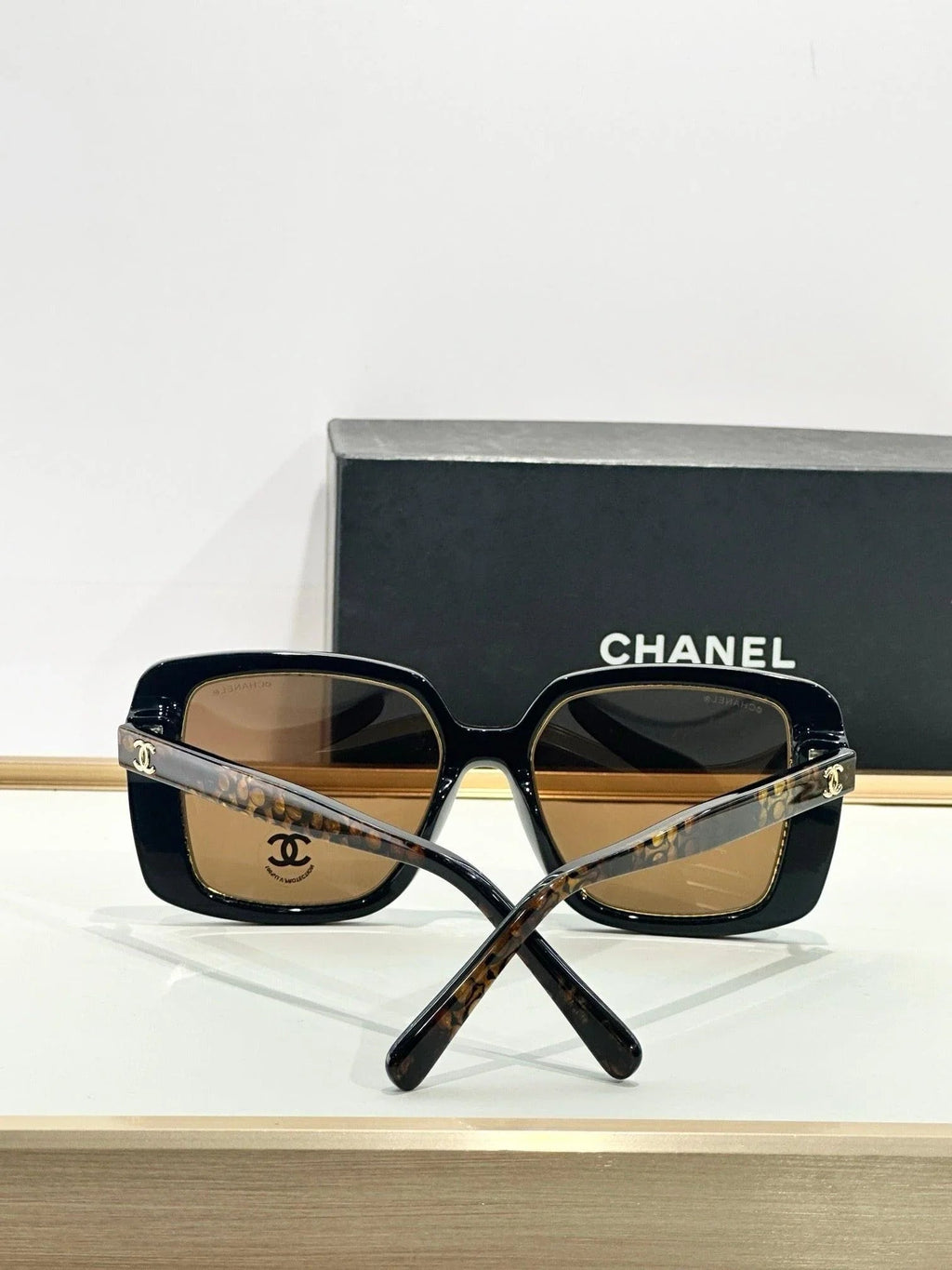 CHANEL 9157 Exclusive Square Sunglasses   🖤