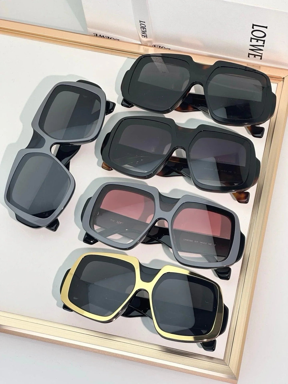 LOEWE Loewe Collage LW 40194I 52B Sunglasses ✨