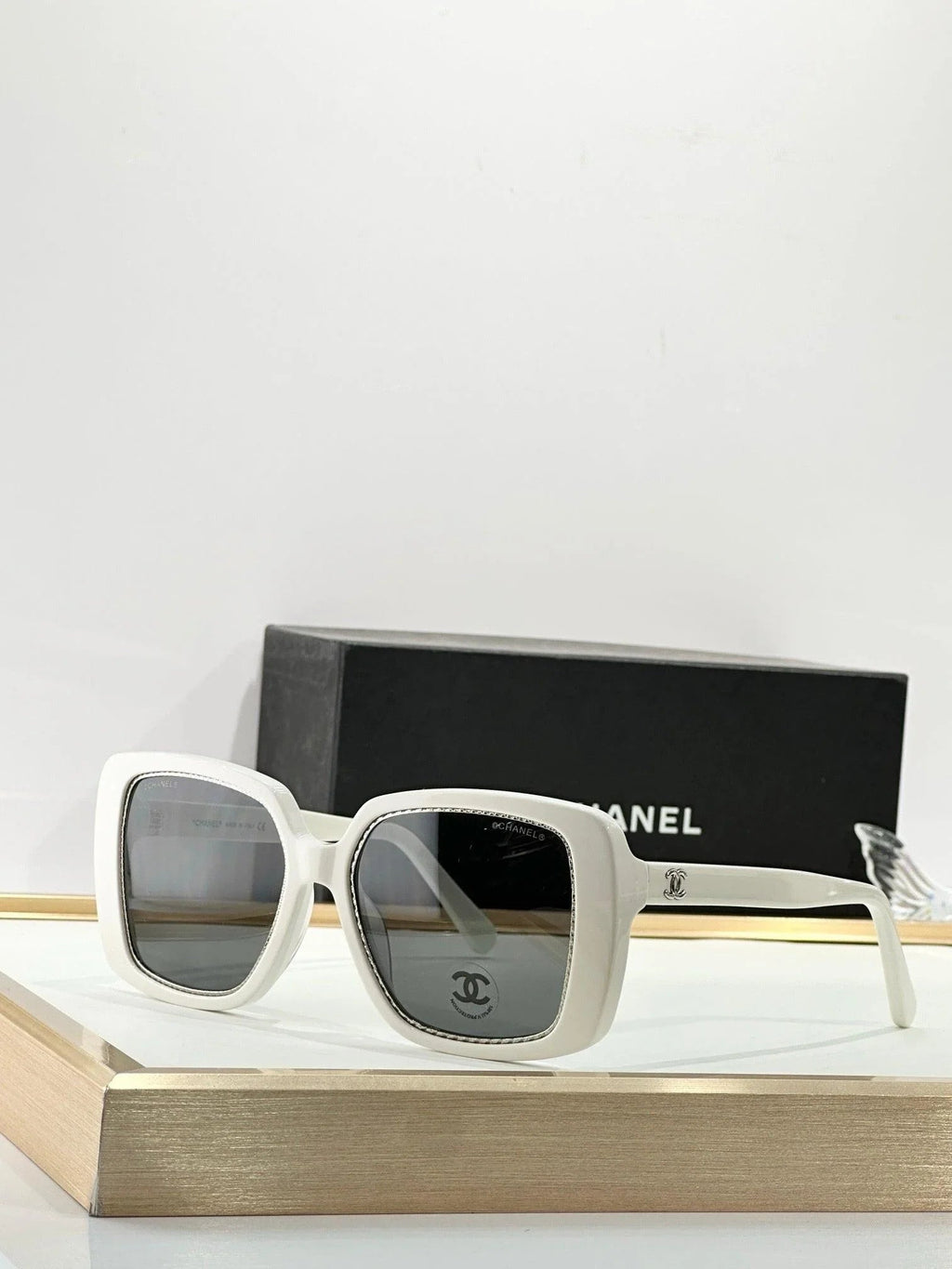 CHANEL 9157 Exclusive Square Sunglasses   🖤