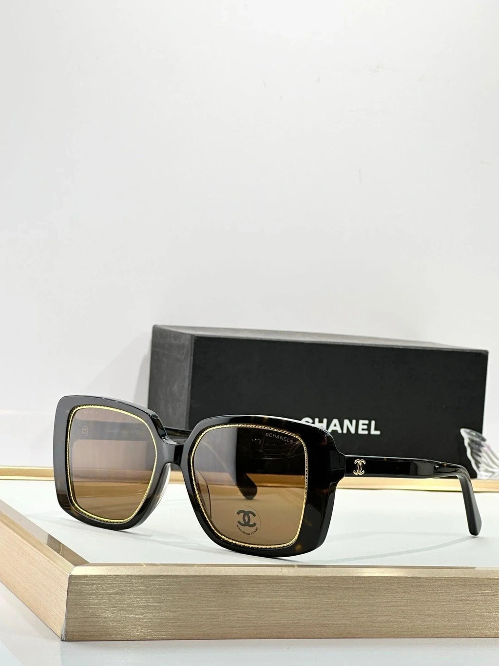 CHANEL 9157 Exclusive Square Sunglasses   🖤