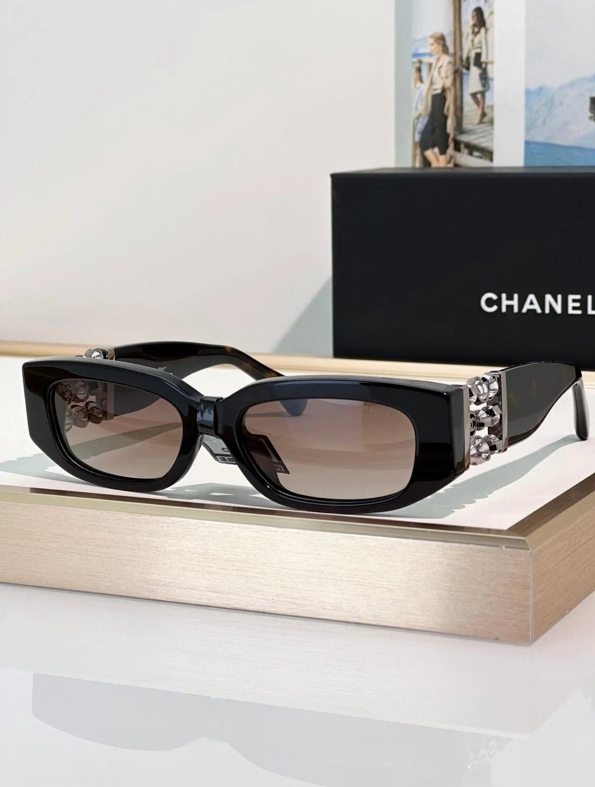 CHANEL Rectangle Sunglasses CH5544 Chanel Eyewear  🖤