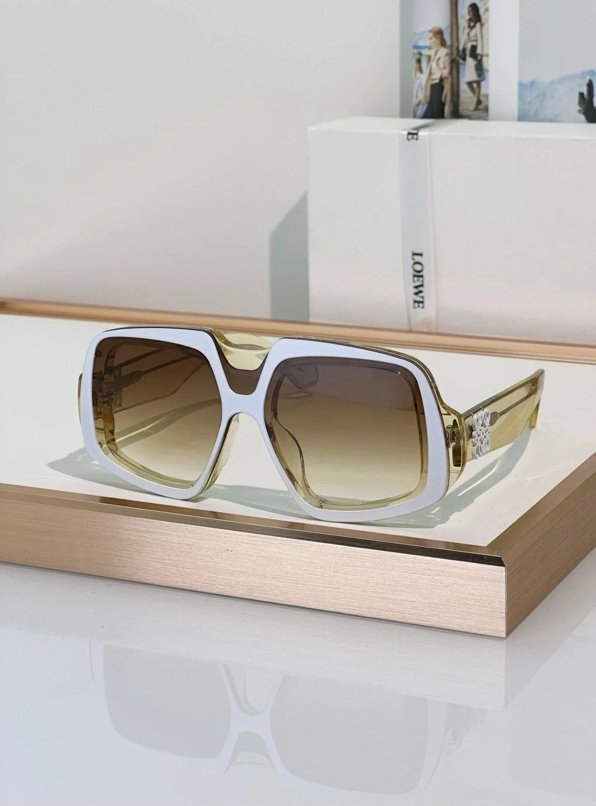 LOEWE Loewe Collage LW 40194I 52B Sunglasses ✨