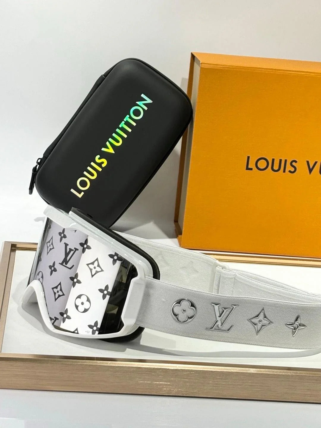 Louis Vuitton Z3137E LV Ski LV Snow Gradient Mask 🥽