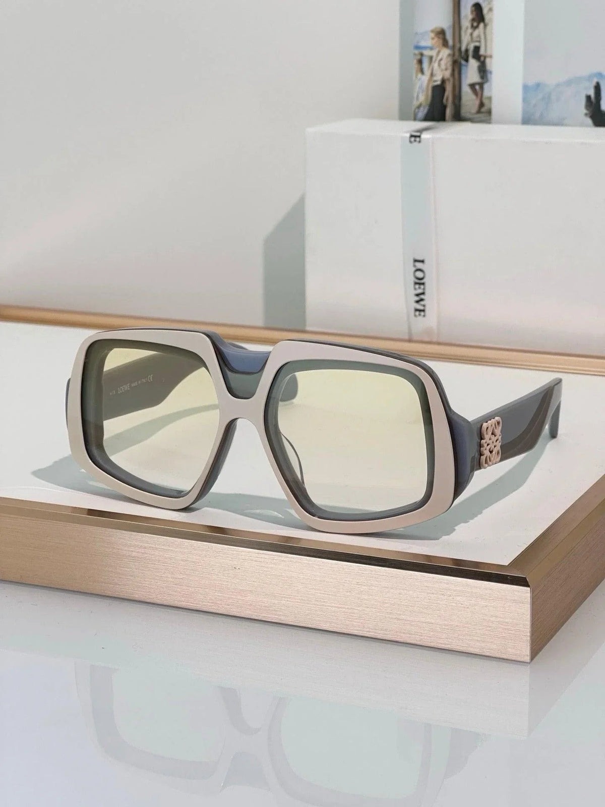 LOEWE Loewe Collage LW 40194I 52B Sunglasses ✨