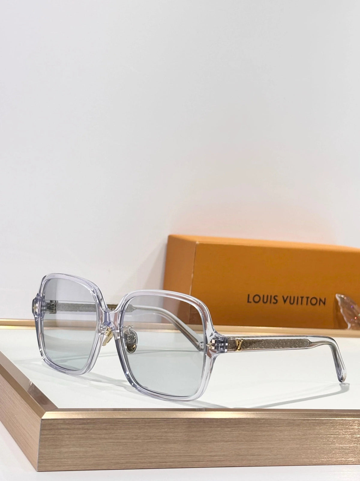 Louis Vuitton Z3044E LV Aura Square Sunglasses  ✨