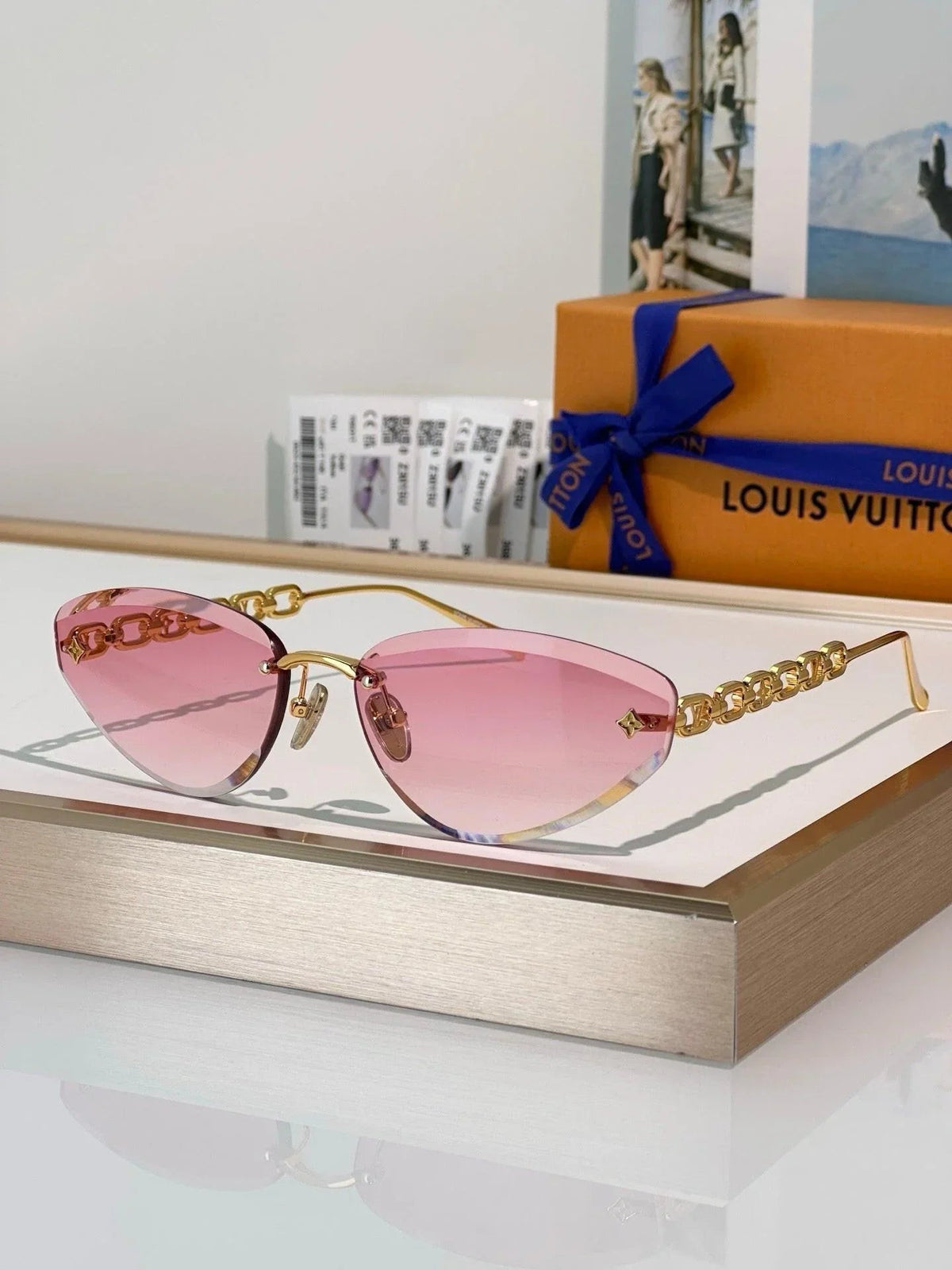Louis Vuitton Z3015U LV Jewel Low Cat Eye Sunglasses  ✨
