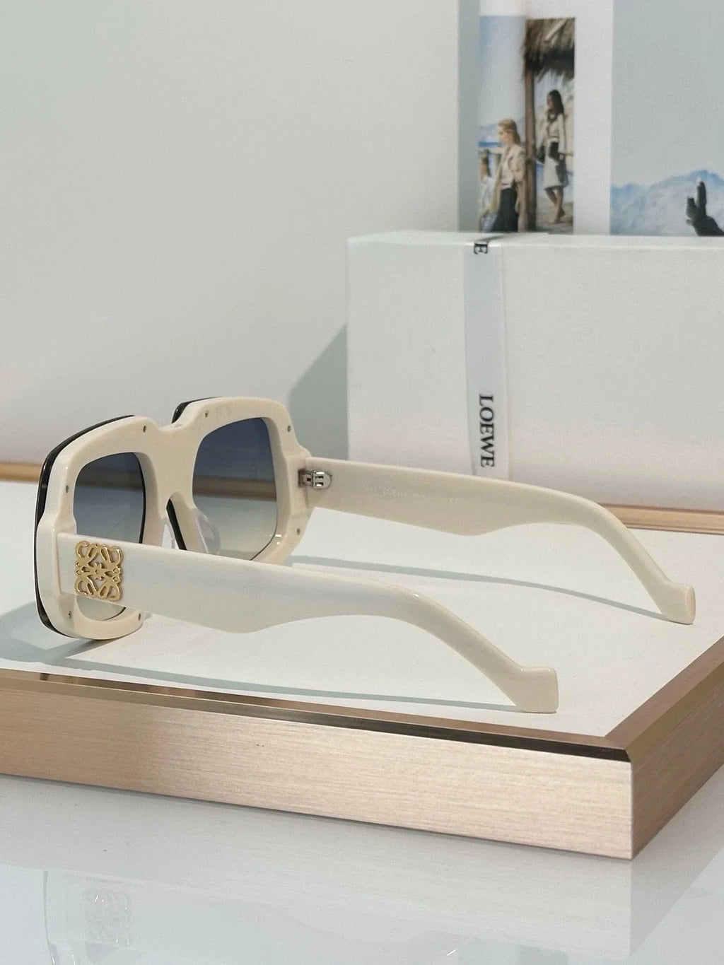 LOEWE Loewe Collage LW 40194I 52B Sunglasses ✨